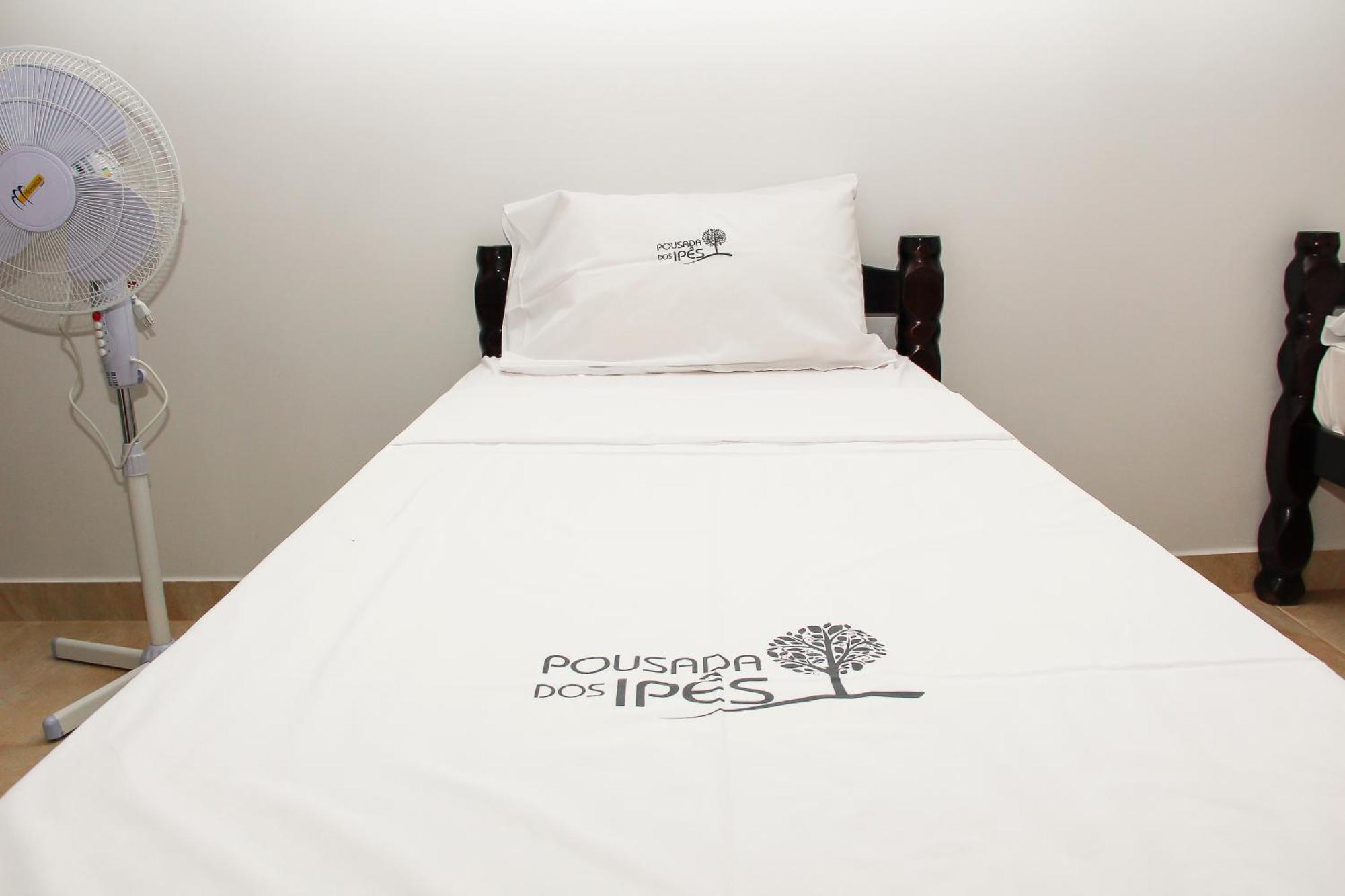 Pousada Flor Dos Ipes Trindade  Room photo